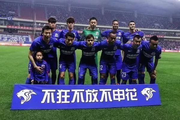 孔帕尼：不关注本菲卡与格雷罗的传闻，任何转会只会内部讨论（孔帕尼：不理会本菲卡与格雷罗传闻，转会事宜仅在内部讨论）