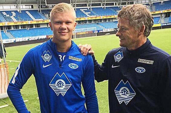 卡卢卢：斯帕莱蒂要求很高；我们可以随时切换三后卫或四后卫（卡卢卢：斯帕莱蒂标准很高 我们可随时切换三／四后卫阵型）