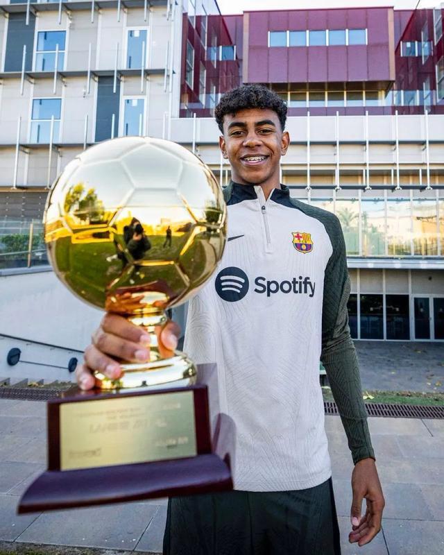 广东男篮在CBA杯赛中以94-80击败广州男篮，奎恩全场高效表现，贡献29分6篮板7助攻5抢断，助力球队取得首胜。（CBA杯：广东94-80力克广州，奎恩高效29分6板7助5断助队迎首胜）