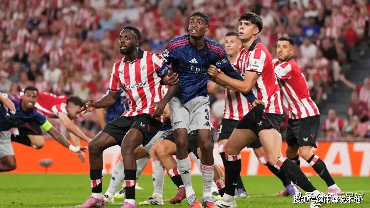 索尔斯克亚拿到了足球史上最漂亮的战术红牌！（索尔斯克亚奉上足坛史上最精彩的战术红牌！）