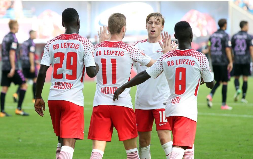 皇马战力全面评测：姆巴佩闪耀圣母大教堂，库尔图瓦再展门神风采