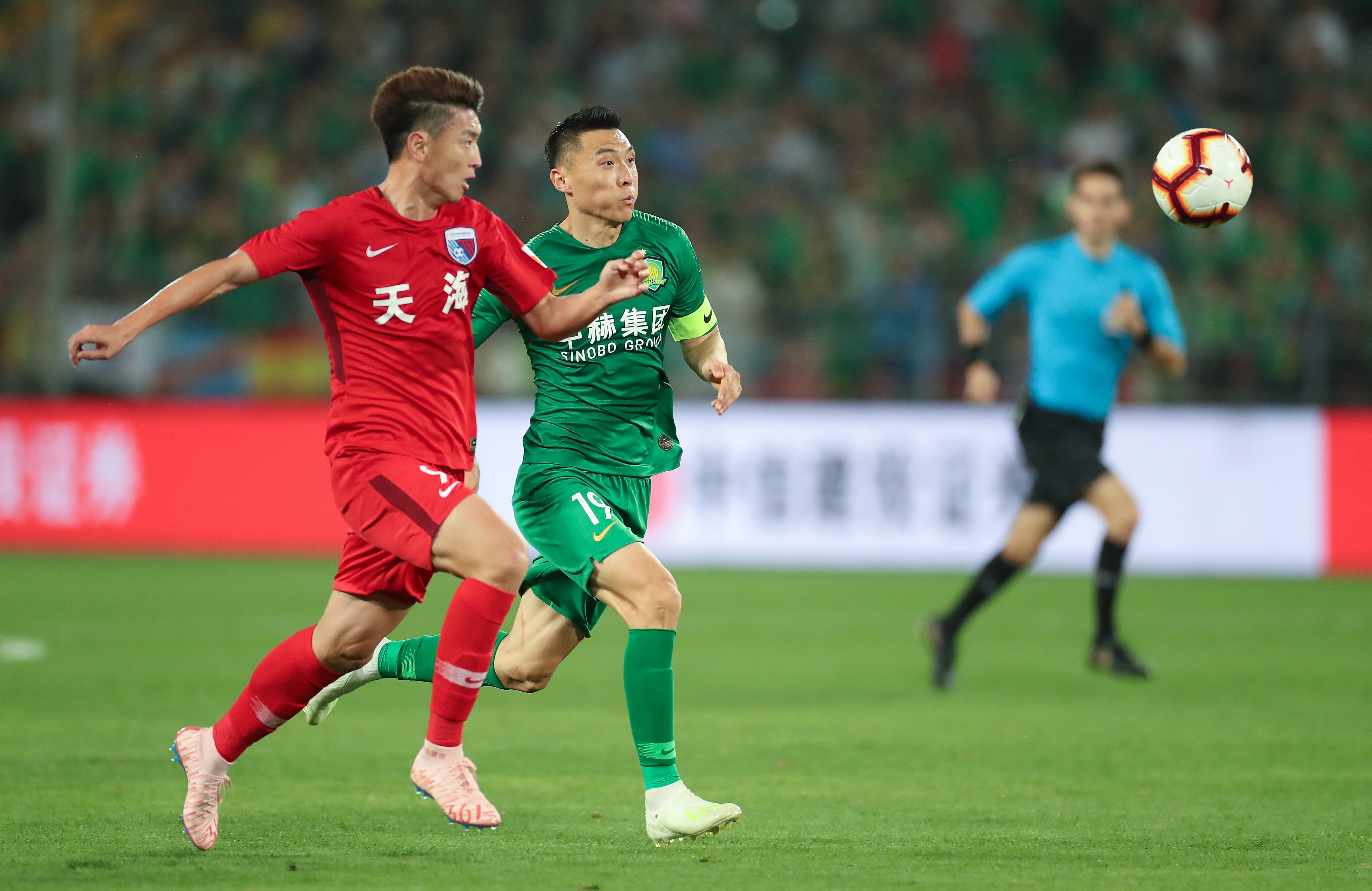 德转列欧洲俱乐部球衣胸前广告年赞助费TOP10：曼城8000万第1（德转发布欧陆俱乐部胸前广告年赞助榜TOP10：曼城以8000万领跑）