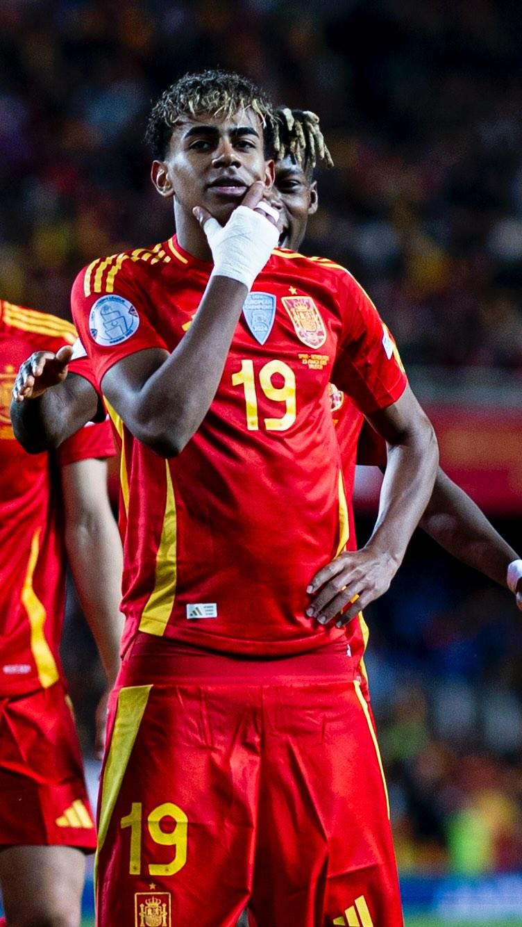 英超多位月最佳主帅陷入困顿，分析豪门爆冷场次增加的主因（英超多名月度最佳教练陷入低迷：豪门爆冷增多的关键原因解析）