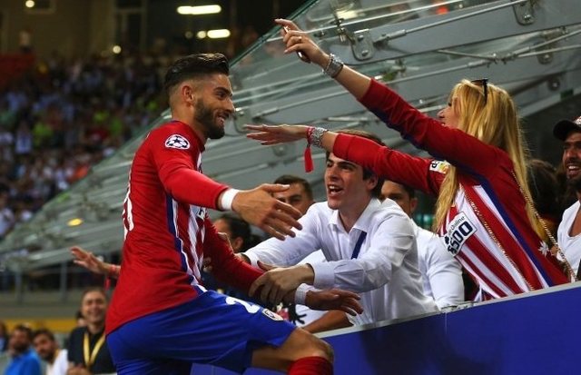 铜梁龙马钰钧庆祝冲超：和一群志同道合的兄弟取得伟大的成绩（铜梁龙马钰钧喜迎冲超，与志同道合兄弟共创辉煌）