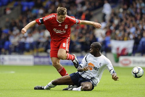 足球英超豪门逆风翻盘，球迷直呼太刺激（英超豪门上演逆转好戏，球迷惊呼过瘾）