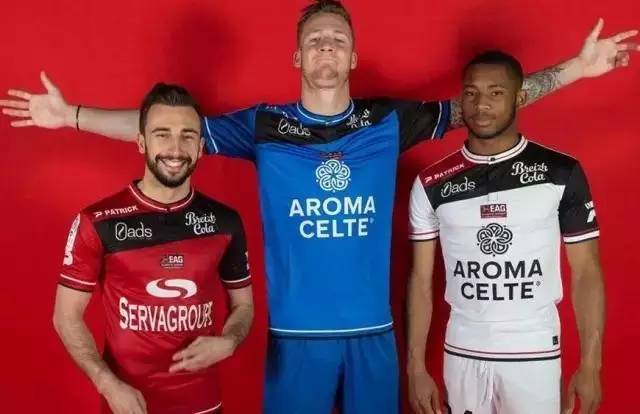 手感不佳！布朗三分8中0&罚球10中8得到16分3助3断（手感冰冷！布朗三分8投0中、罚球10中8，拿下16分3助3断）