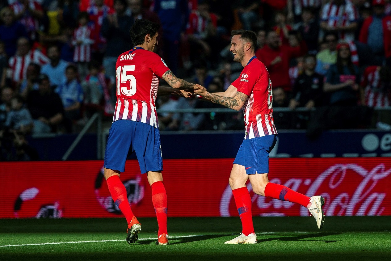 意媒：黄潜考虑买断那不勒斯租将拉法-马林，皇马握有回购权（意媒：比利亚雷亚尔拟买断那不勒斯租借的拉法-马林，皇马仍握回购条款）