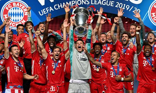 詹姆斯篮板抢断关键时刻锁定胜局