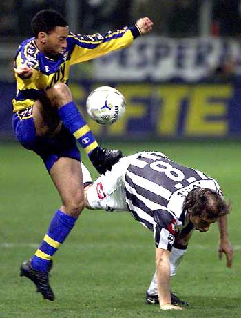 里肯谈阿德耶米武器风波：他很懊悔，同样也没人因此受到伤害（里肯评阿德耶米持械风波：他已深表悔意，未造成任何伤害）