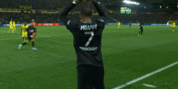 早报：又是一个疯狂的欧冠比赛日（晨报：欧冠再掀疯狂之夜）